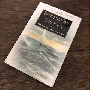 Message in a Bottle by: Nicholas Sparks hardback book